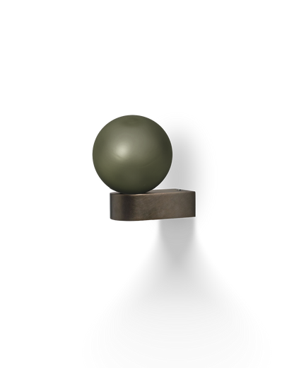 The Uno Wall Light