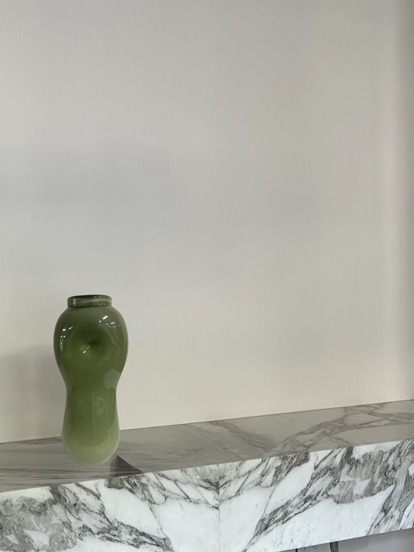Olivi Vase