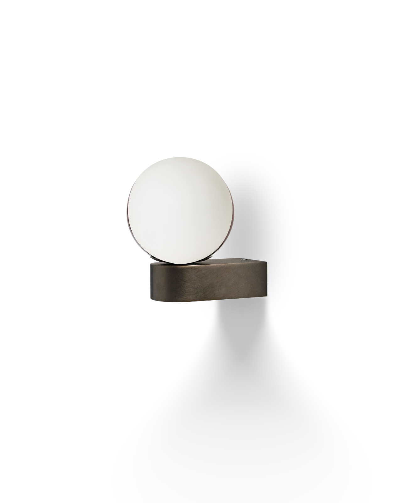 The Uno Wall Light