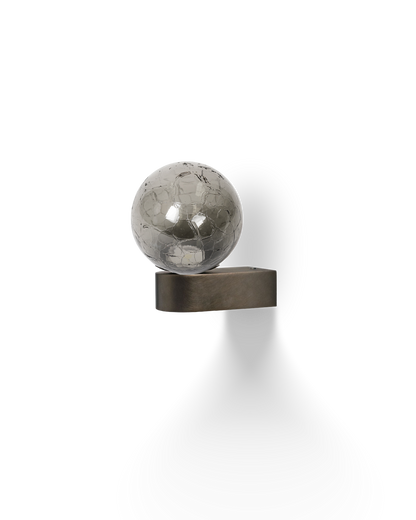 The Uno Wall Light