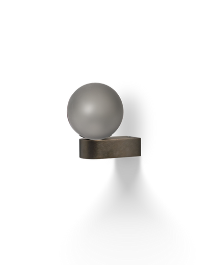 The Uno Wall Light