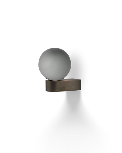 The Uno Wall Light