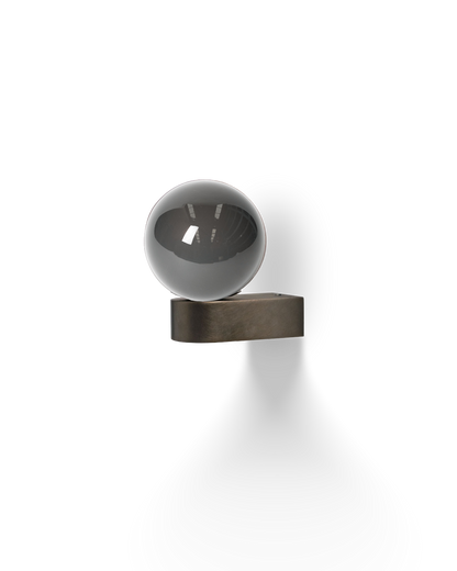 The Uno Wall Light
