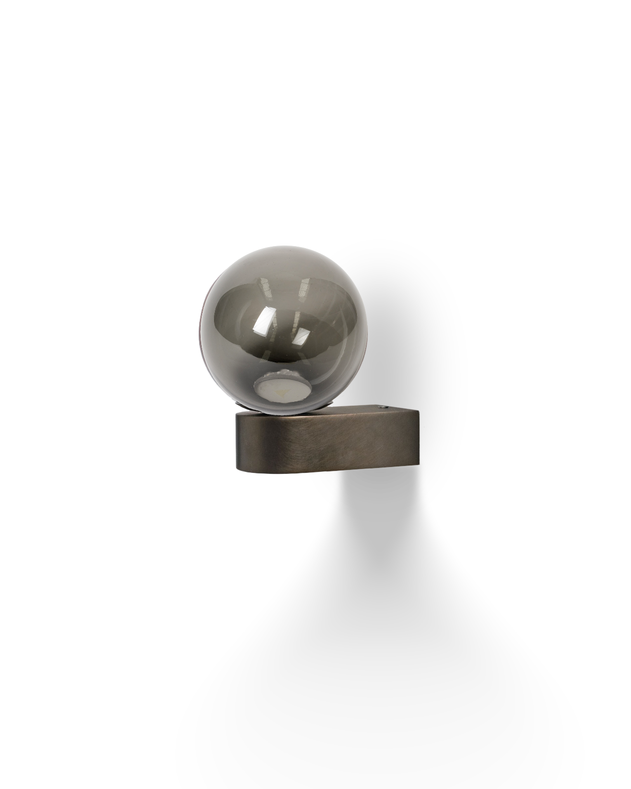 The Uno Wall Light
