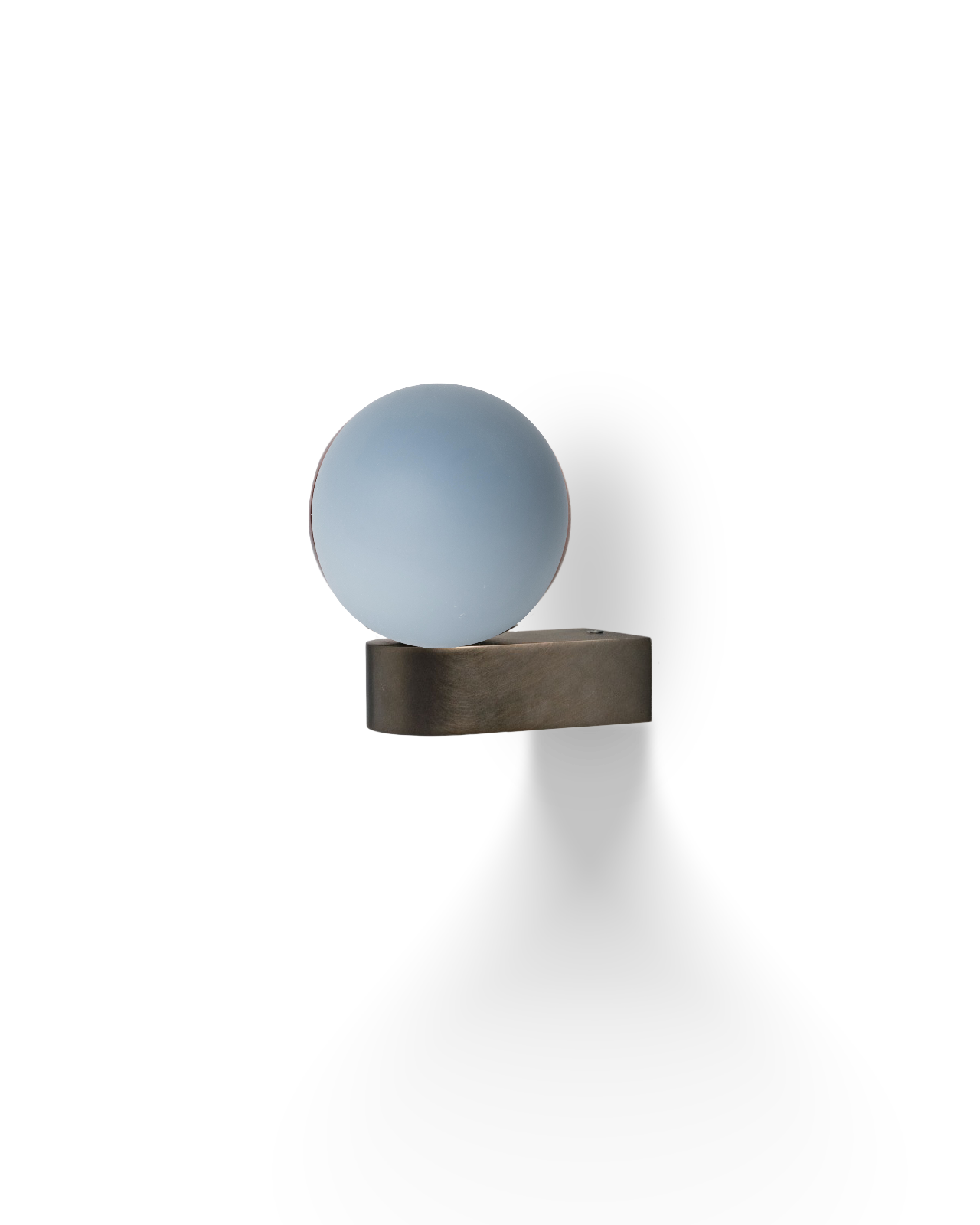 The Uno Wall Light
