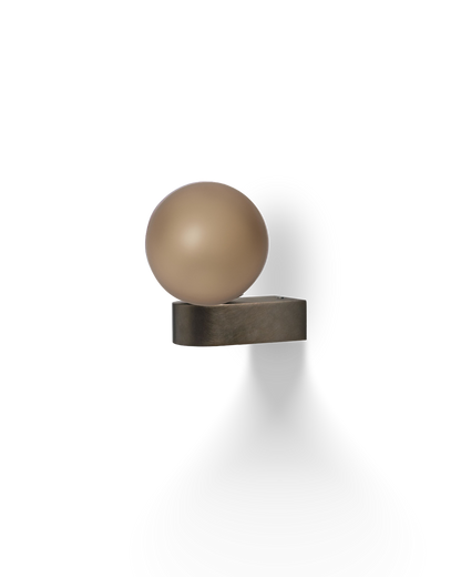 The Uno Wall Light