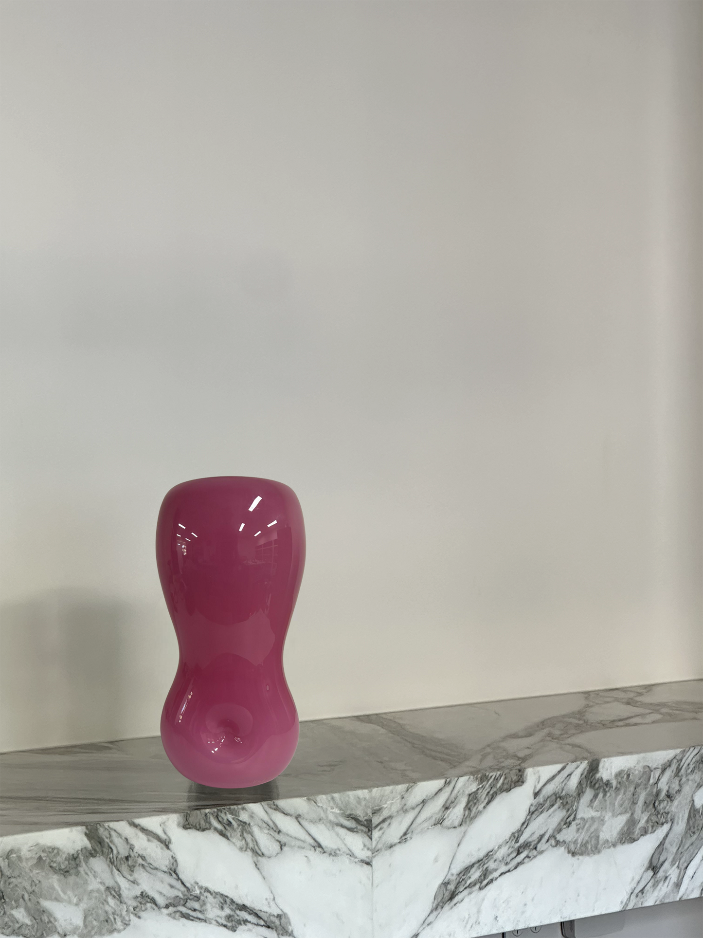 Nave Vase
