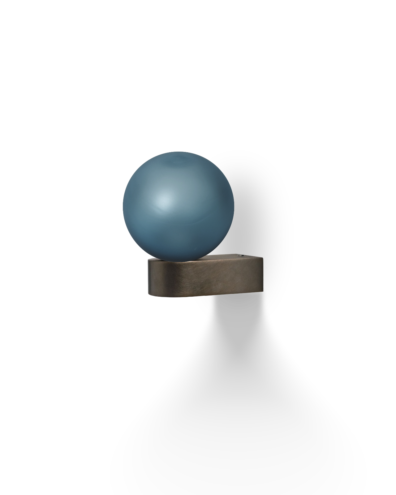 The Uno Wall Light